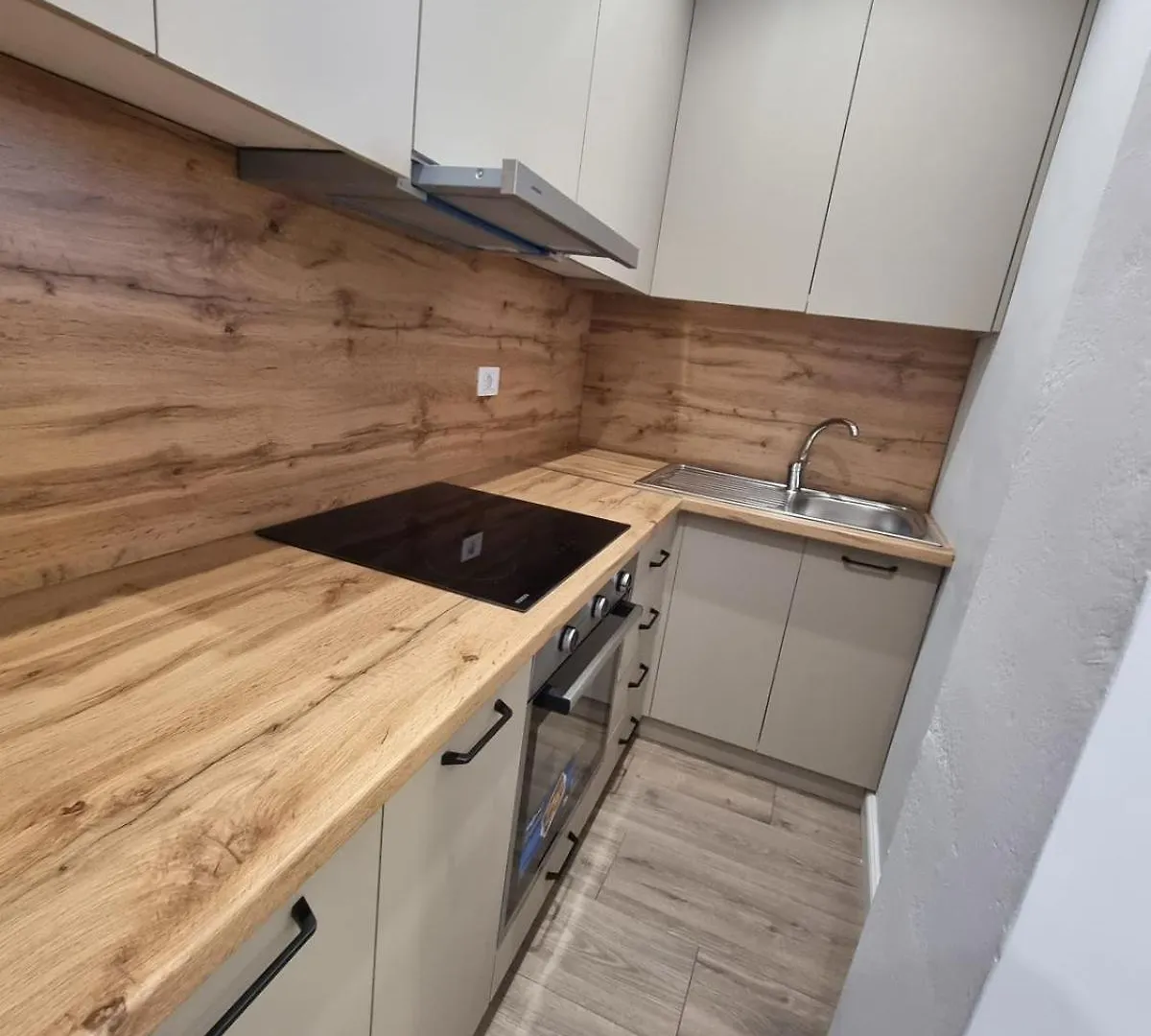 טיראנה Hb Apartment